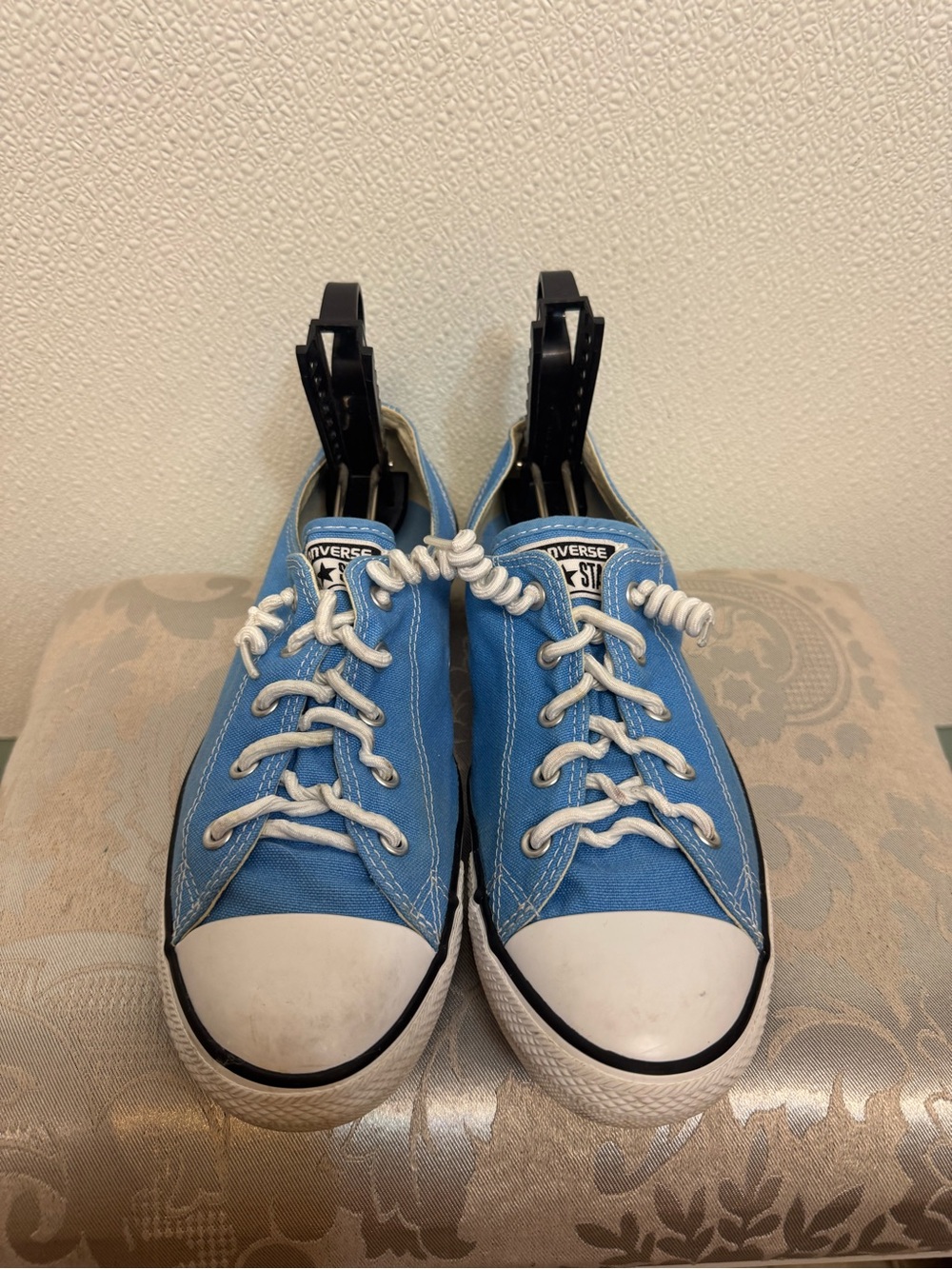 Converse Women's  Low Top Sneakers in Light Blue and White Sz 9 (D-51)